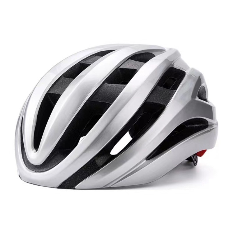 Capacete de ciclismo leve e mu - Cycling Gear Of The Year avaliação e preço